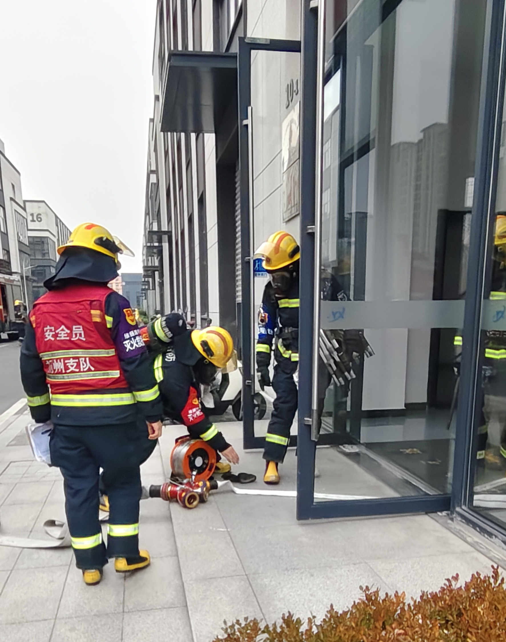 筑牢安全防線——我司圓滿完成消防安全應(yīng)急演練